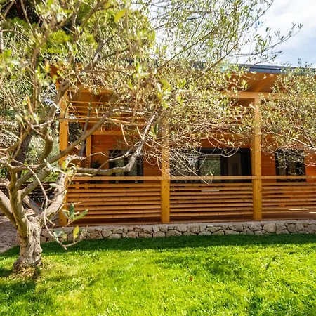 Kamp Mara Apartmán *