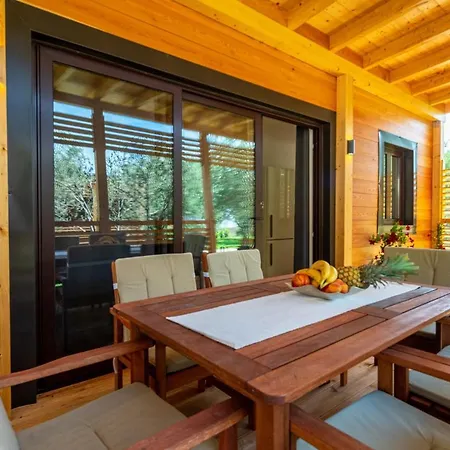 Kamp Mara Apartmán