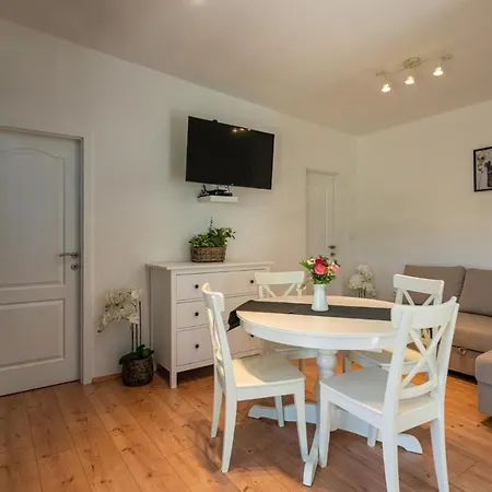 Kamp Mara アパート *