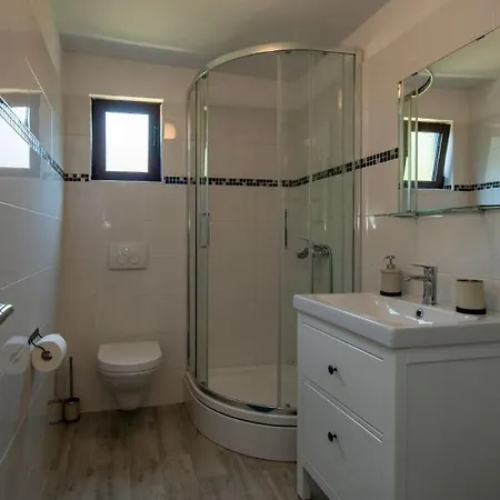 Kamp Mara Apartmán Pakoštane