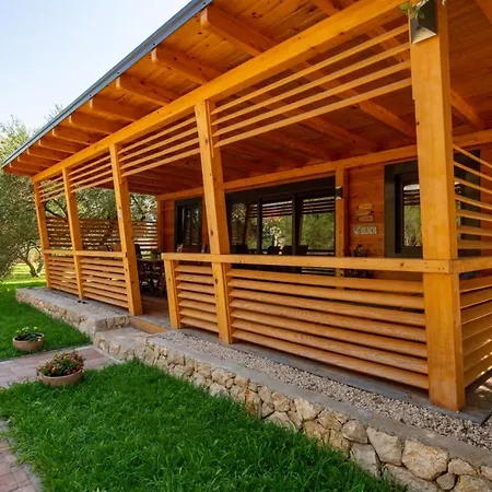 Kamp Mara Apartmán