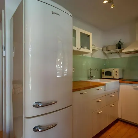 Kamp Mara Pakoštane