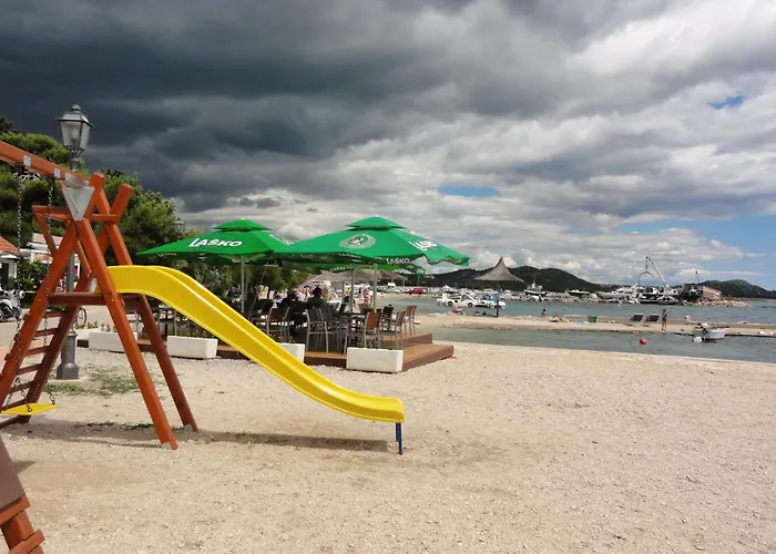 Kamp Mara Pakoštane