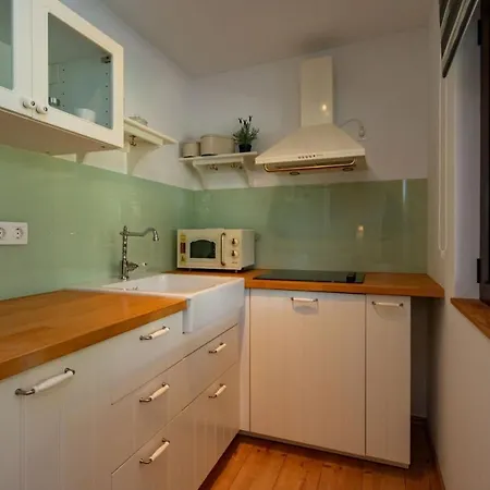 Apartment Kamp Mara Pakostane