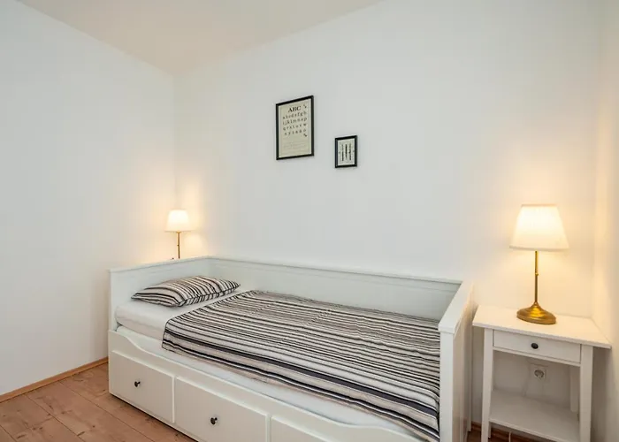 Kamp Mara باكوشتاني