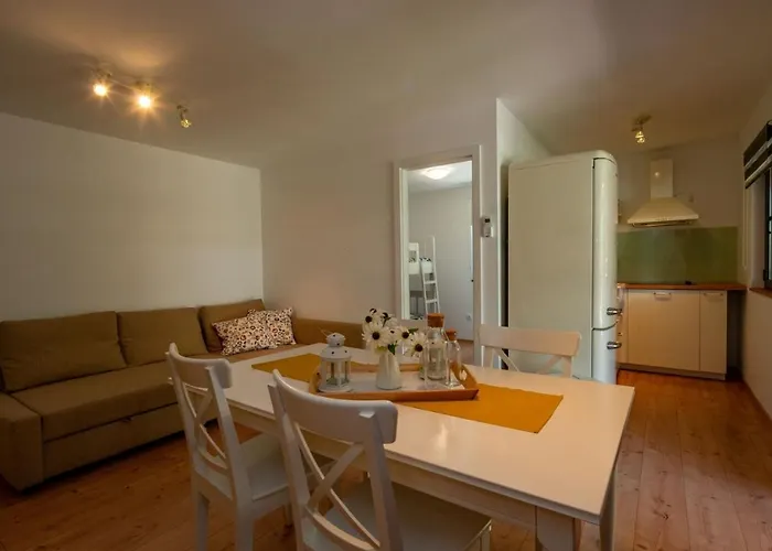 Kamp Mara * باكوشتاني