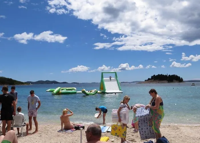 شقة Kamp Mara باكوشتاني